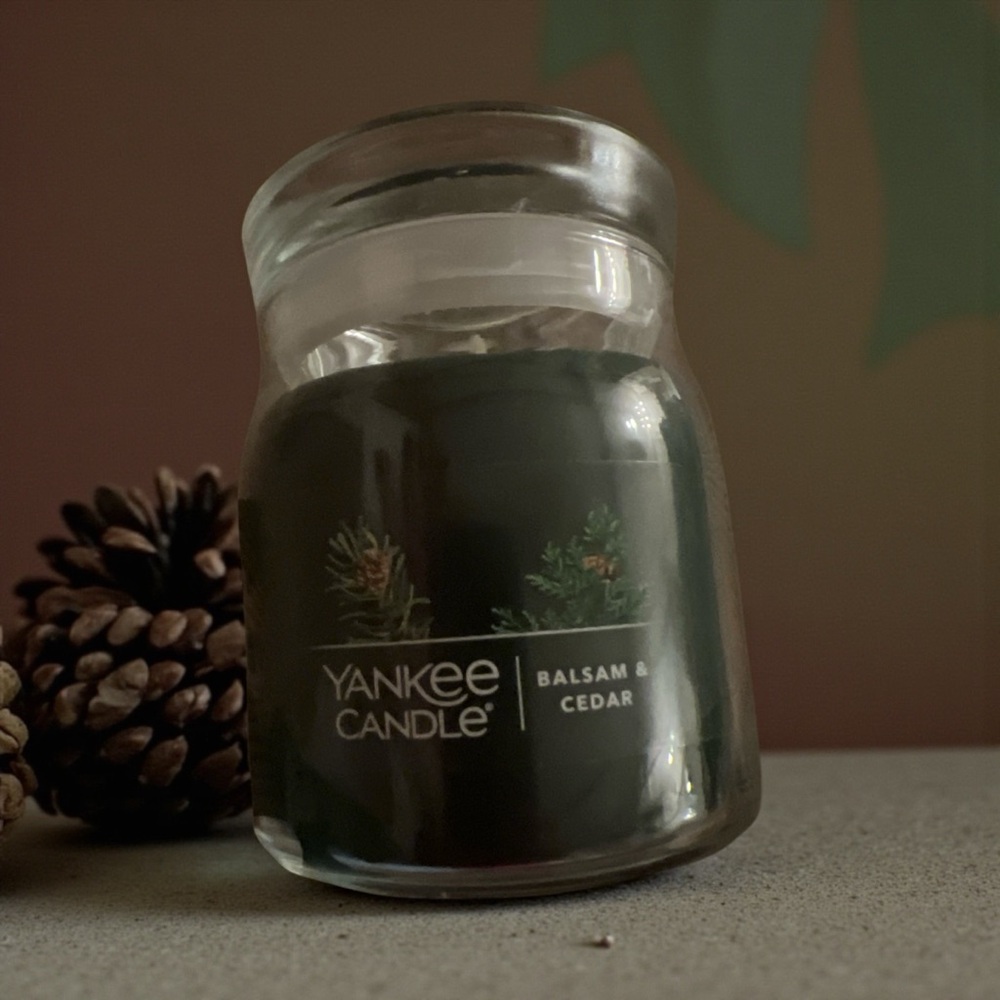 Yankee Candle Balsam & Cedar Dark Green Jar